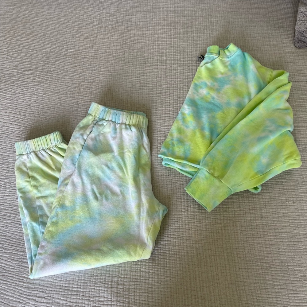 Wild Fable Tie Dye Sweatshirt & Sweatpants / size small